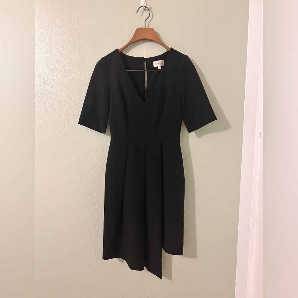 Milly Elegant Black V-Neck Midi Dress